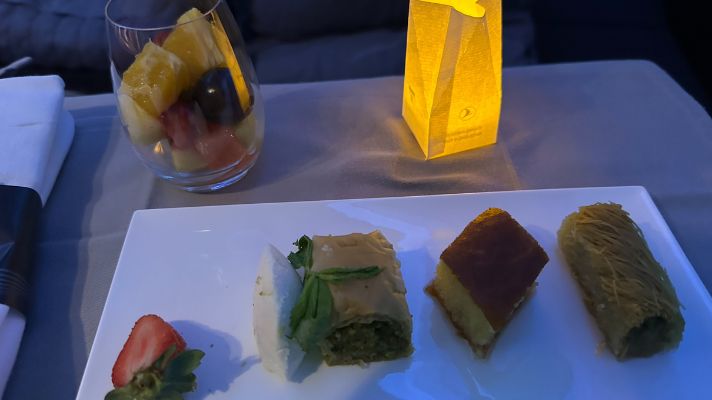 ターキッシュエアランズのビジネスの機内食