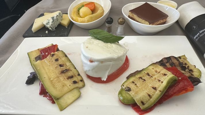 ターキッシュエアランズのビジネスクラス機内食