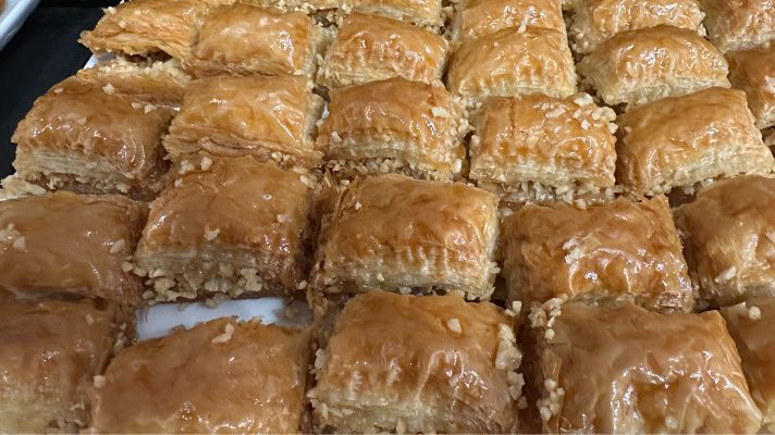 Turkish Airlines Business Loungeで提供されるバクラヴァ