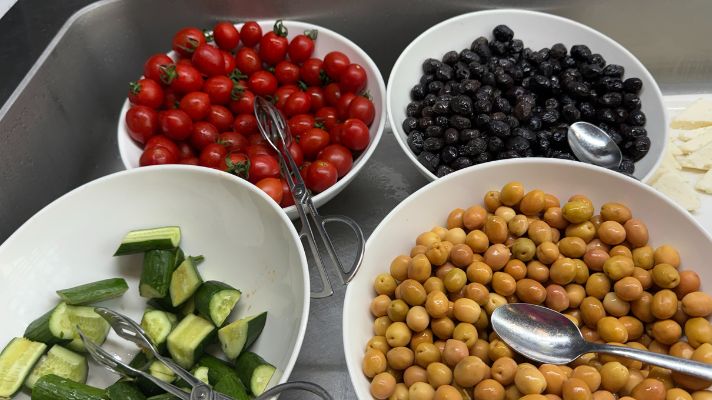 Pop-up Loungeのビュッフェと軽食