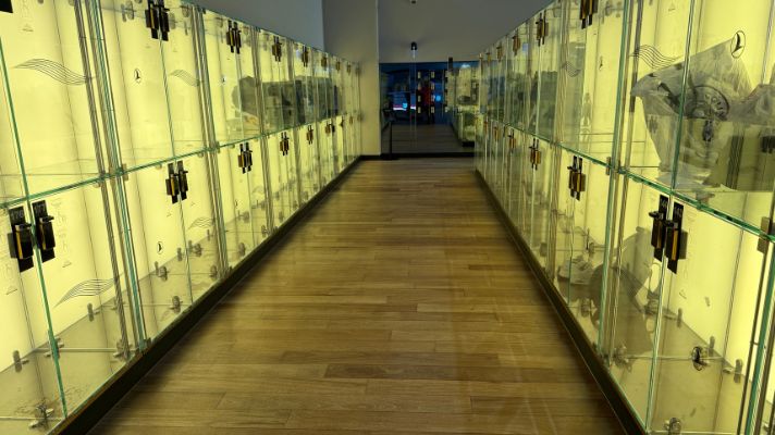 Turkish Airlines Miles&Smiles Loungeのロッカー