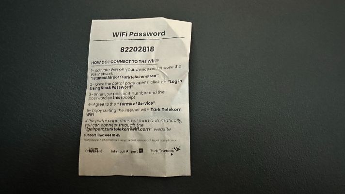 イスタンブール空港(IST)の無料Wi-Fi登録時に発行されたパスワード用レシート