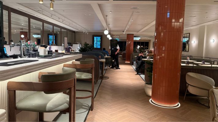 ヒースロー空港 No1 Lounge 内観