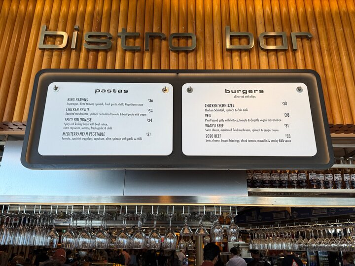 シドニー空港Bistro Bar 2020のパスタとハンバーガーメニュー